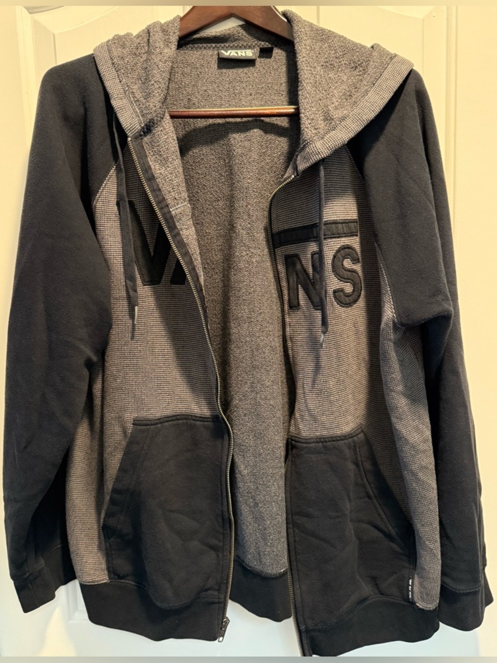 Vans Full Zip Hoodie Mens L Gray Black Logo Waffle Thermal Streetwear 🛹 - Picture 2 of 16